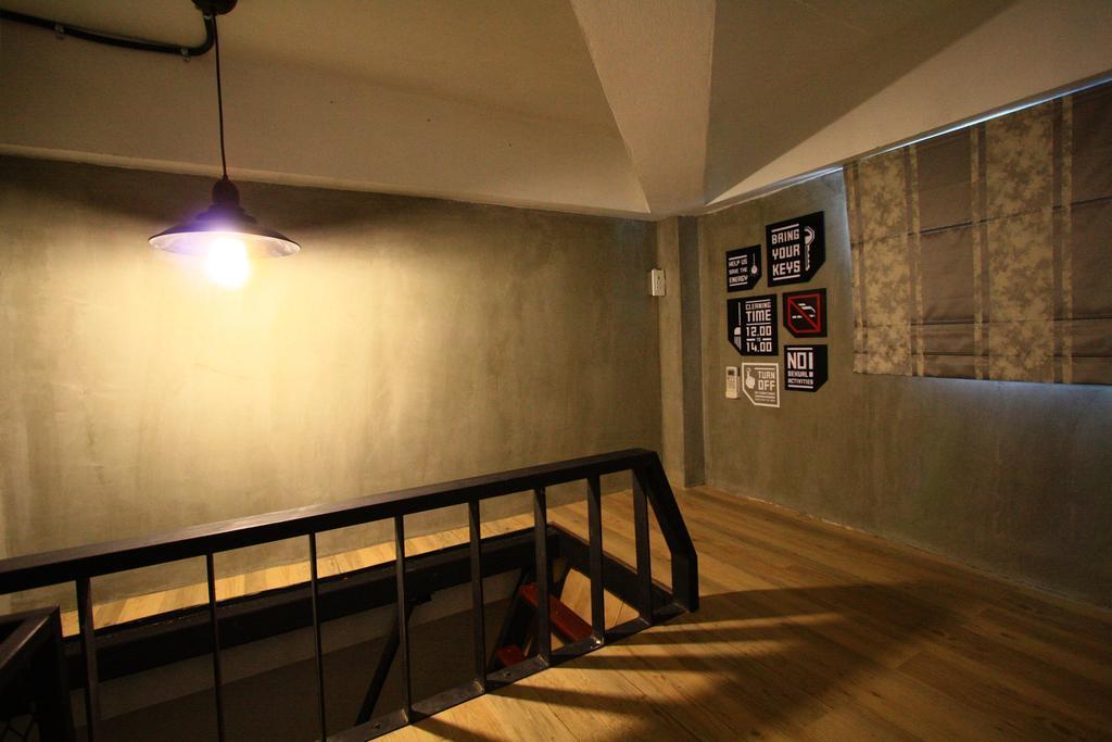 A7 Hidden Hostel Бангкок Экстерьер фото