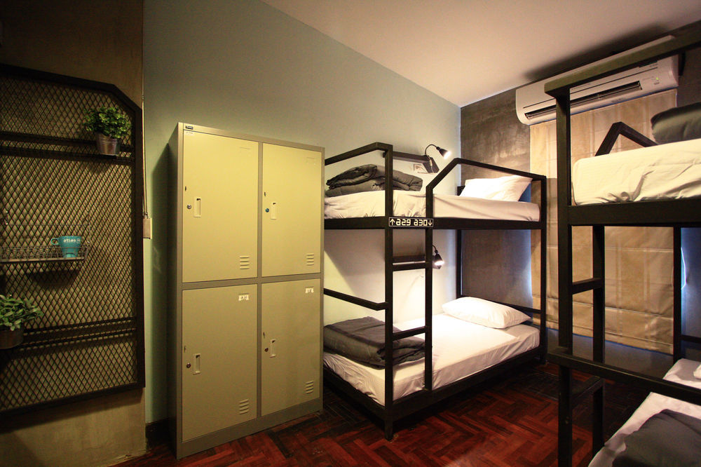 A7 Hidden Hostel Бангкок Экстерьер фото